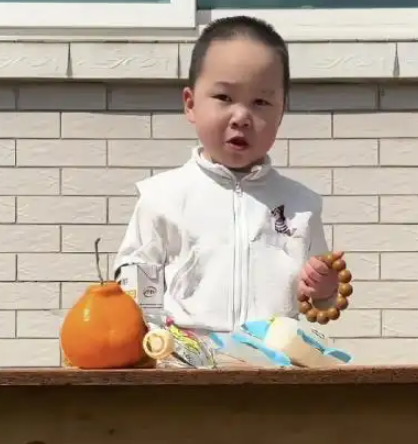 5岁网红“米乐”妈妈晒照辟谣,反遭网友实锤:你不是在澄清,是在自爆!